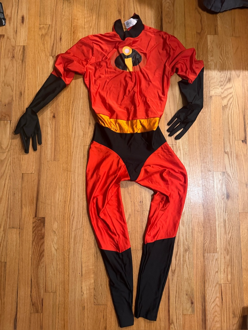 Adult Mr. Incredible costume. Size Large
